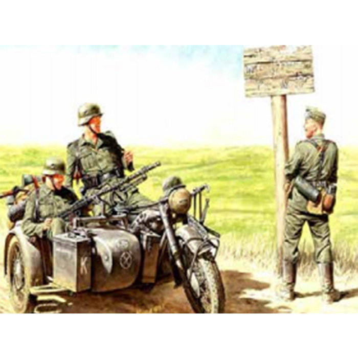 MASTER BOX 1/35 figure "German motorcyclists, 1940-1943"  (Motorcycle Included)